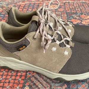 Teva Women’s Taupe and Charcoal Sneakers. Great condition!